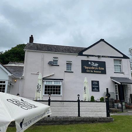 Готель Ynyscedwyn Arms Ystradgynlais Екстер'єр фото